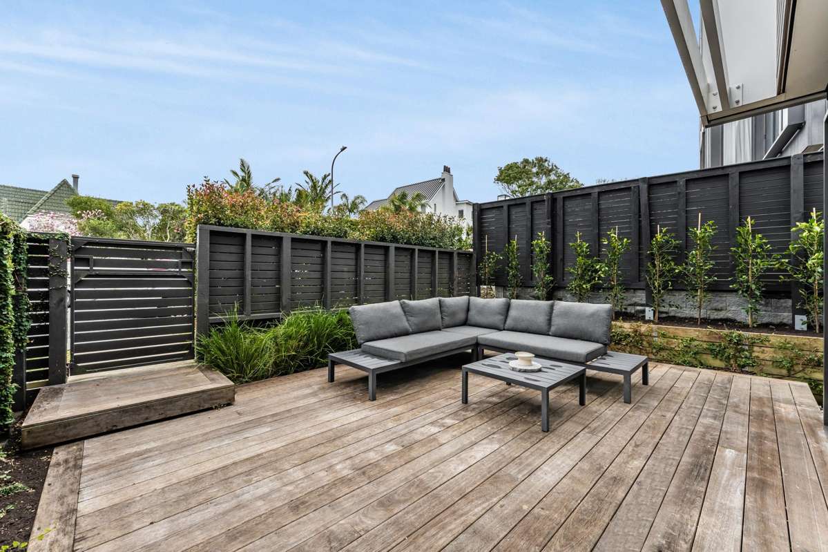 5/4 Glen Atkinson Street_5