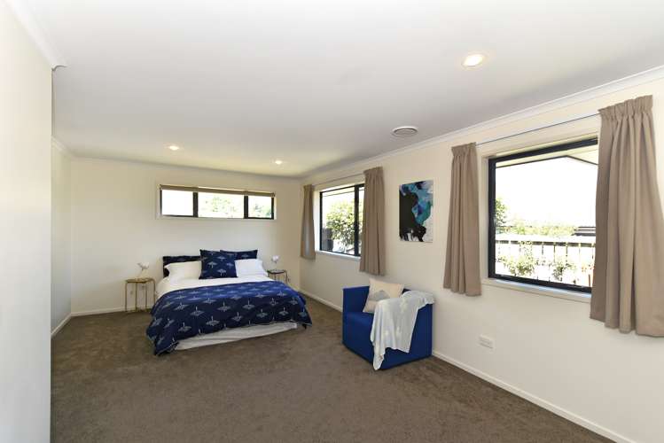 6 Ken Wadsworth Way Stoke_10