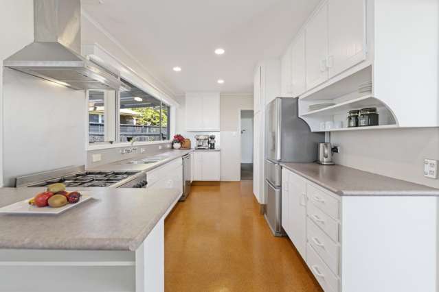 2 House Avenue Mangere Bridge_4