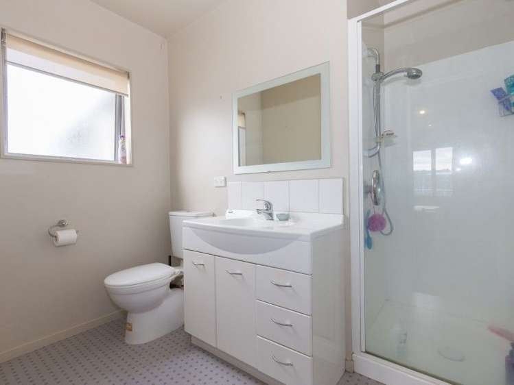 69 Dale Street Albert Town_10