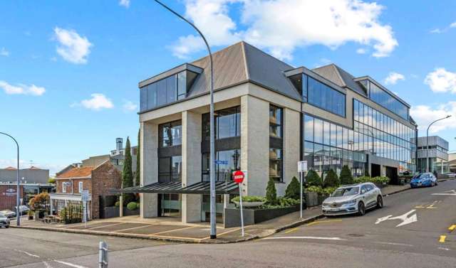 ELEVATED OFFICE WITH HARBOUR VIEWS