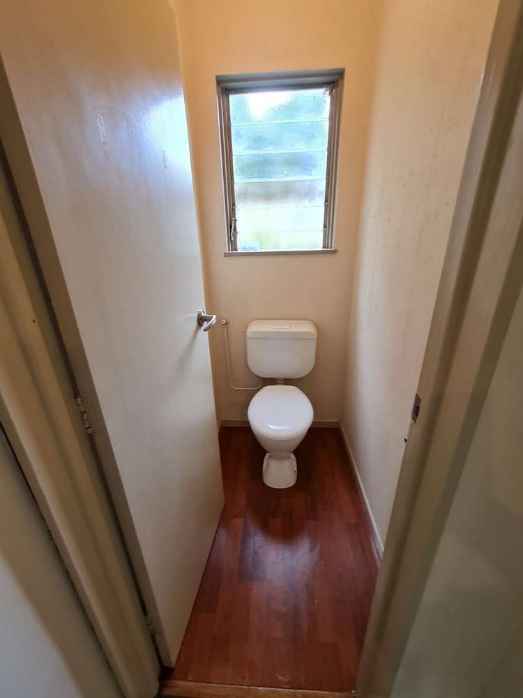 16 De Val Drive Titirangi_9