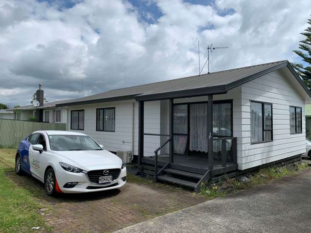 2/60 Cargill Street Papakura_1