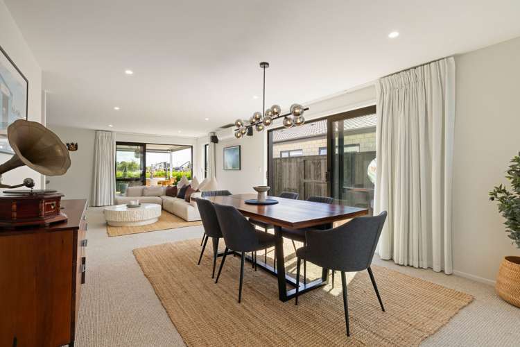 55 Probert Crescent Chartwell_5