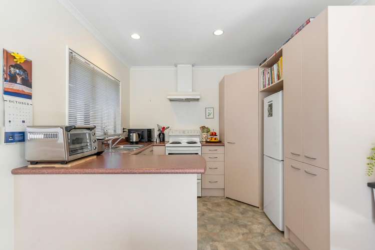 75/42e Main Road Tawa_8