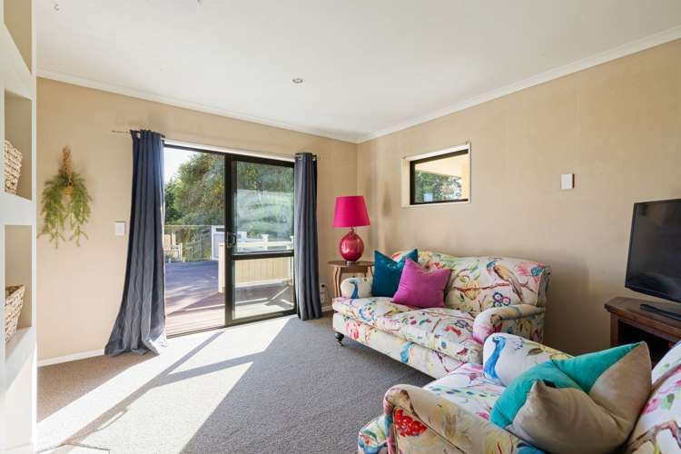 84 Highbrook Way Whatawhata_12