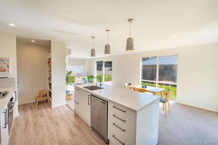 3 Strawberry Lane Waimate_7