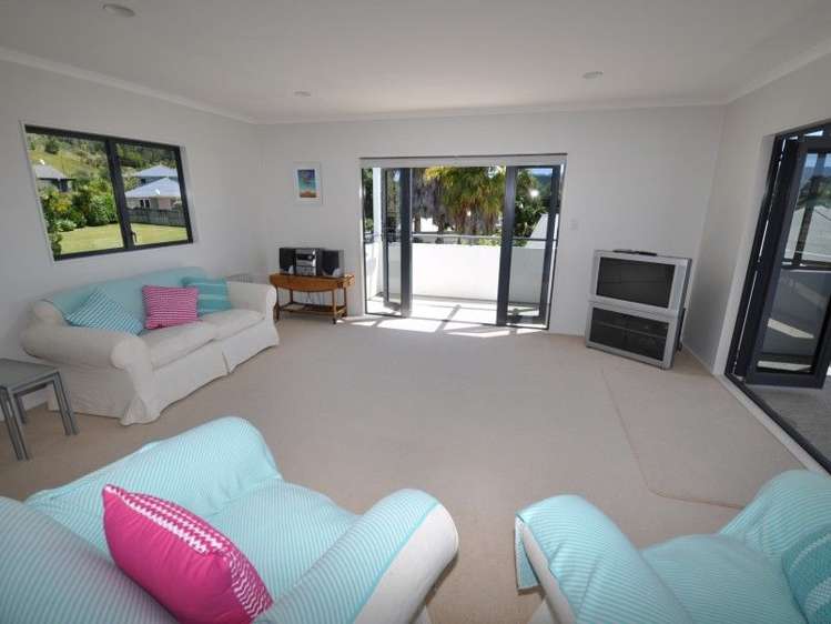 110 The Yardarm Pauanui_6