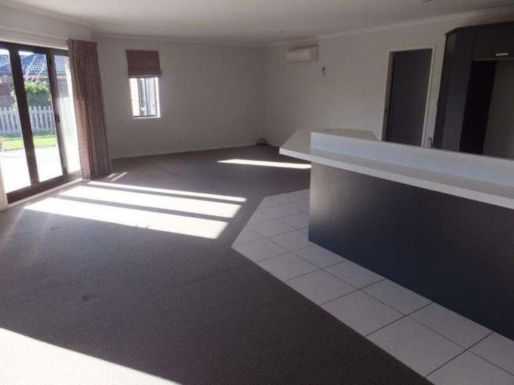 13 Holly Place Rototuna_5