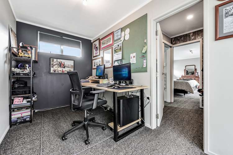 12 Lansdowne Crescent Glenview_14