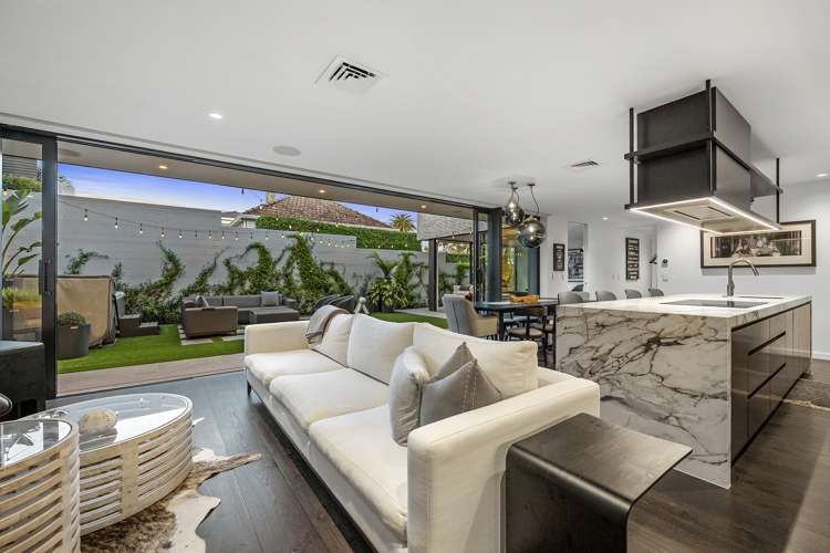 222 Hurstmere Road Takapuna_17