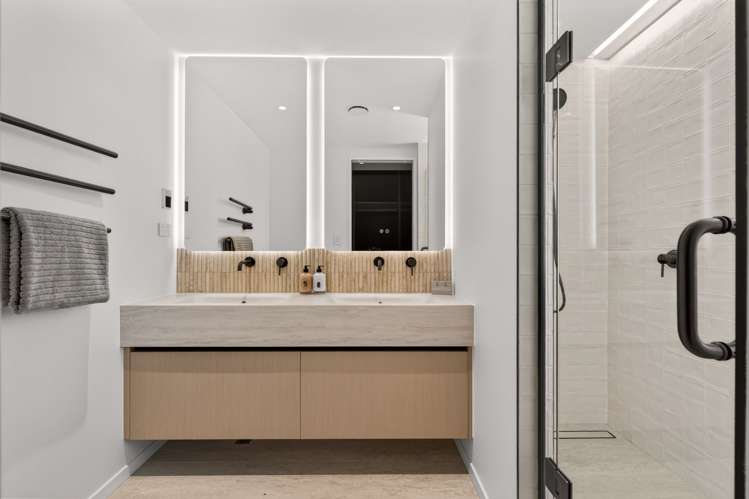 76A-D Grand Drive Remuera_9