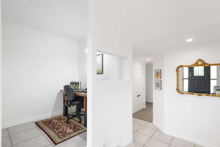 15 Aurora Avenue Welcome Bay_11