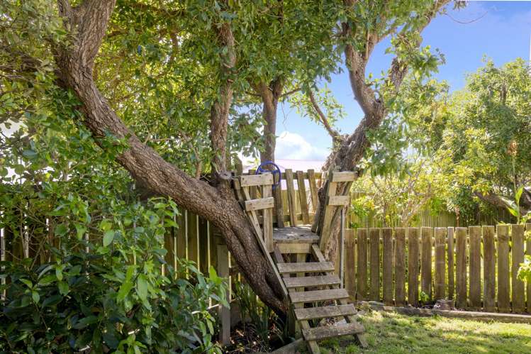 6 Moki Street Titahi Bay_17