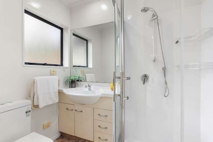 23a Memorial Avenue Mount Roskill_18