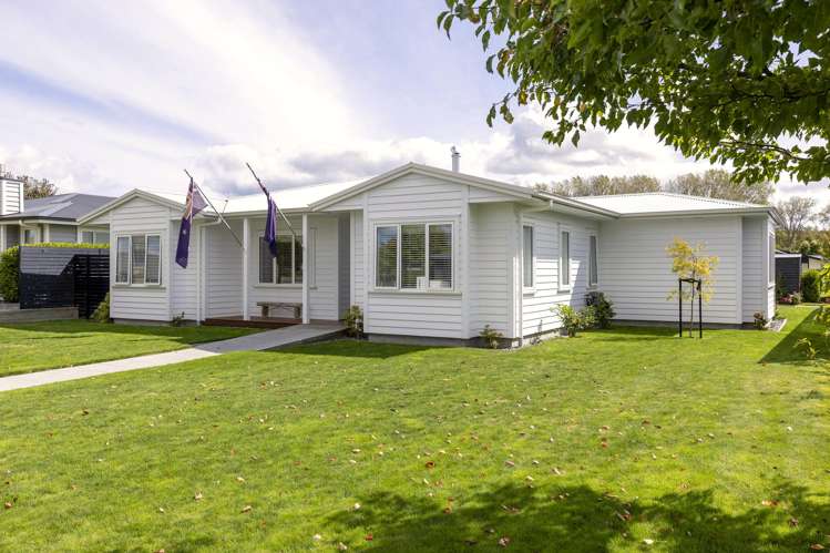 18 Maison Way Rangatira Park_17