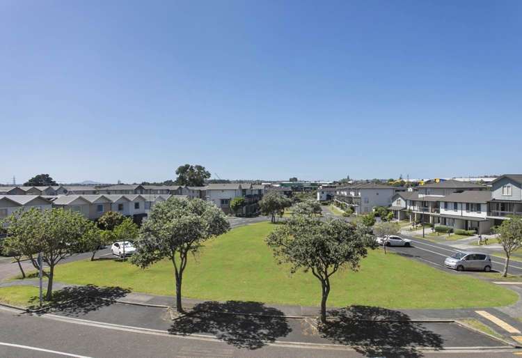 13/29 Haven Drive East Tamaki_12