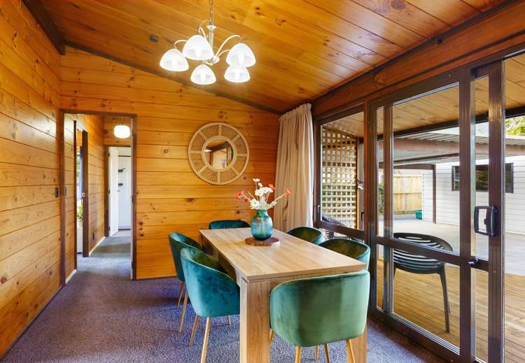 21 Awanui Drive Waikanae_10