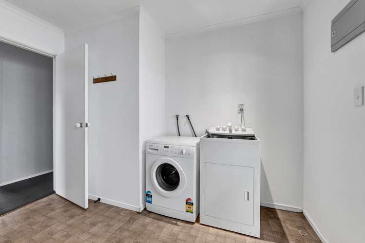 10 Clawton Street Westown_12