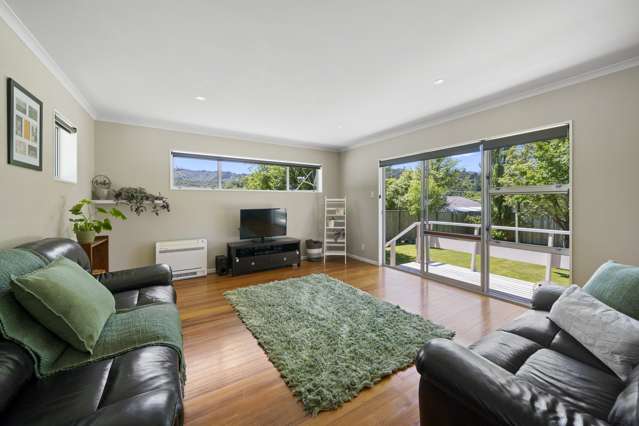 8 Sharpe Crescent Wainuiomata_4