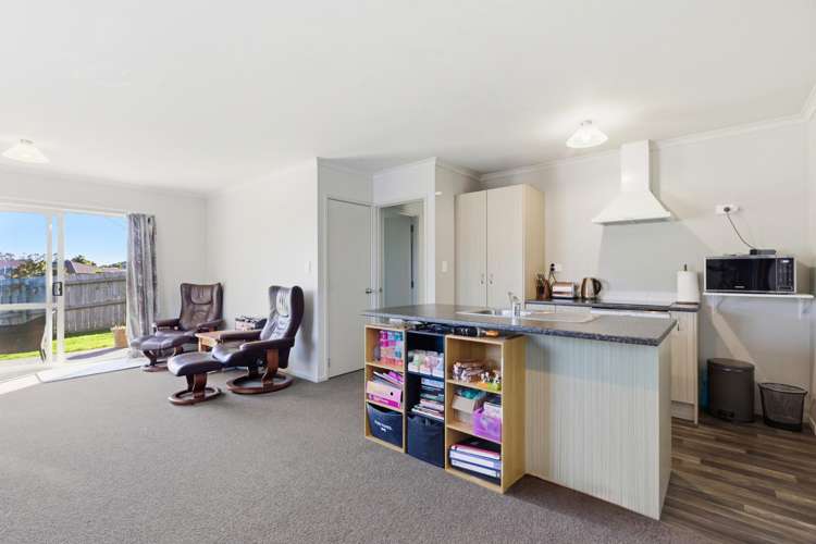 186 / 186a Ballintoy Park Drive Welcome Bay_17