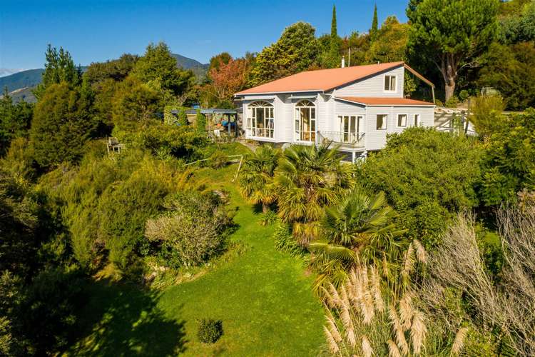 577 Queen Charlotte Drive Havelock_9