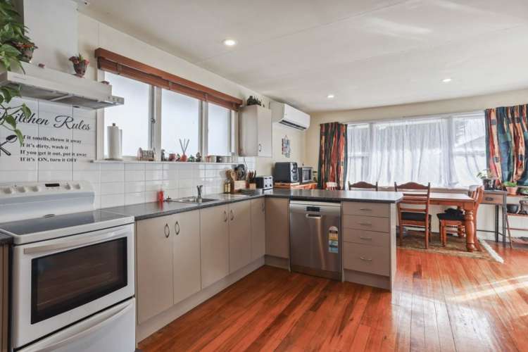 90 Frensham Crescent_1