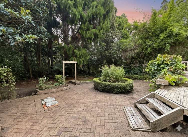 182 Woodlands Park Road Titirangi_22