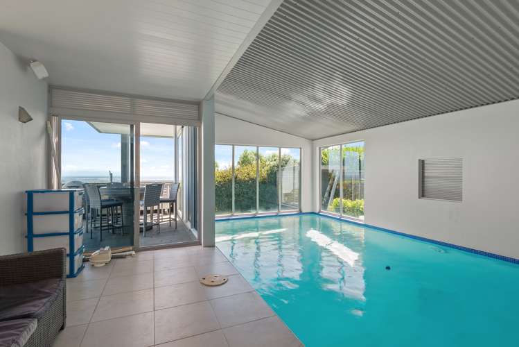 8 The Ridge Kennedys Bush_13