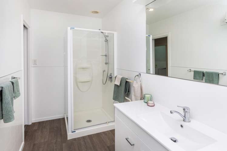 2/5 Pitt Place St Albans_8