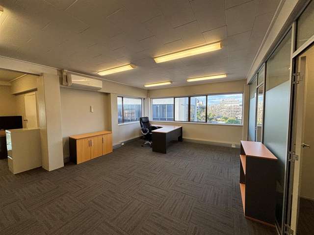 Rear Tenancy, First Floor, 6 Hill Street Hamilton Central_2