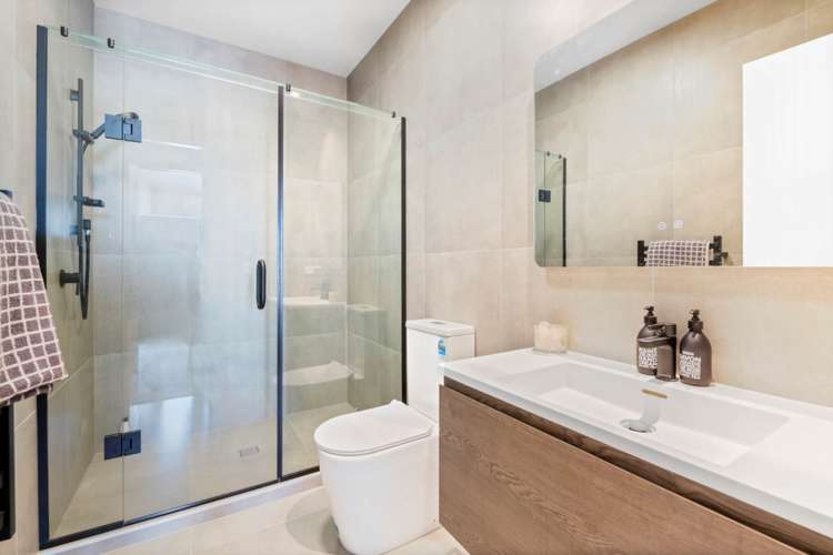 10 Mina Way Browns Bay_17