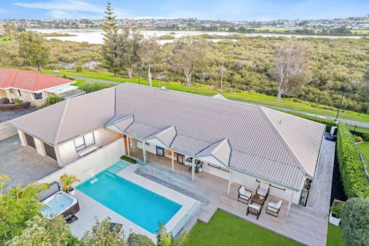 174 Lakeside Drive Orewa_27