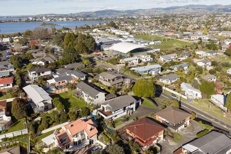 33 Sherwood Street Bellevue_25