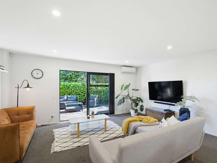 1/10 Parlane Street Addington_8