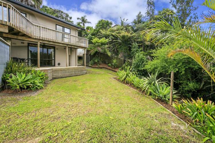 2/64 Langana Avenue Browns Bay_13