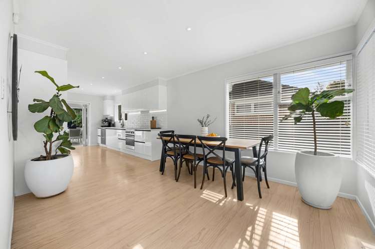 24 Lynden Avenue Hillcrest_24