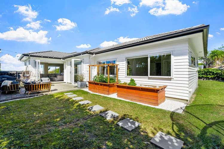 9 Tirohanga Crescent Stanmore Bay_18