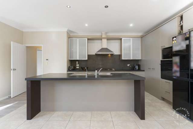 13 Kenley Heights Flat Bush_3