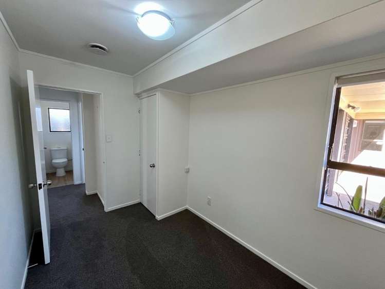 2/24 Beaumaris Way Conifer Grove_11