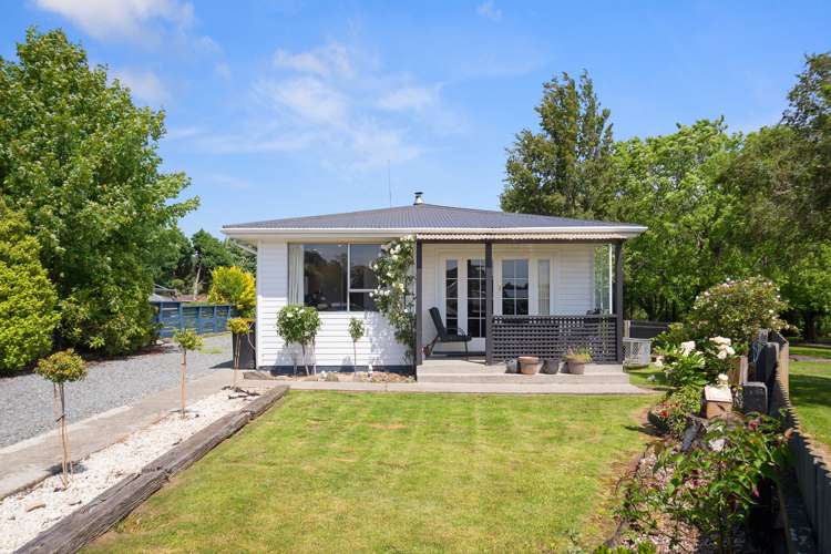 11 Dale Crescent Gore Surrounds_0