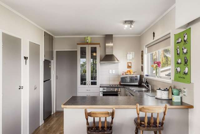 10 Bay Street Matua_1