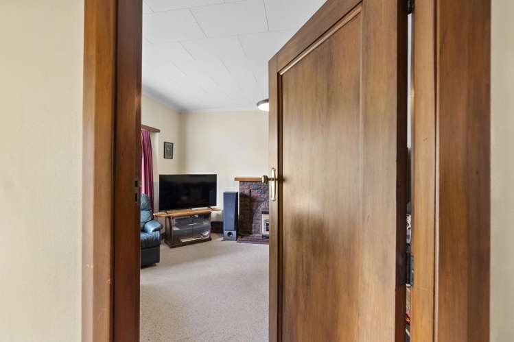 157 Grey Street Hamilton East_13