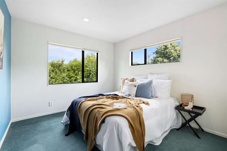 2/25 Howard Road Northcote_13