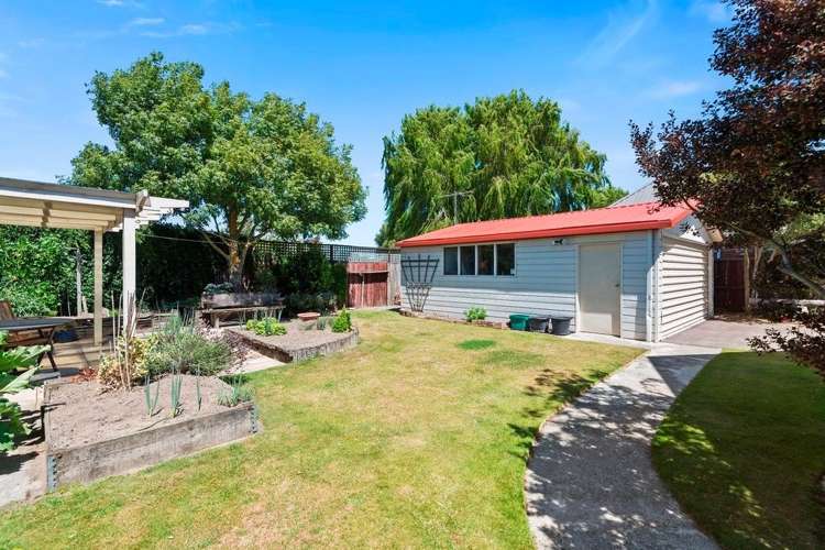 5 Sheraton Place Redwood_17