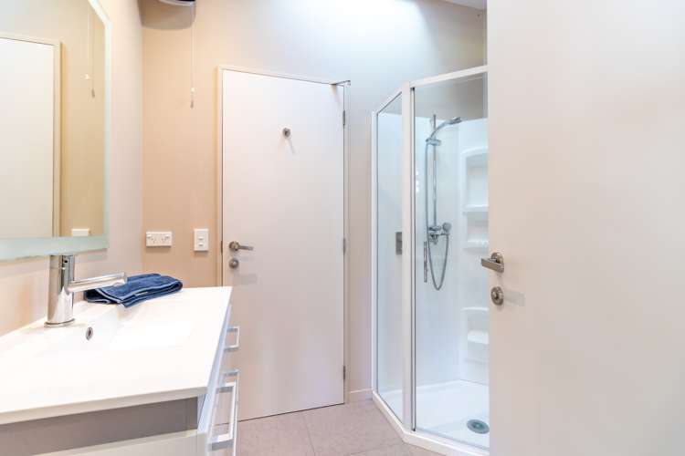 12b Broadview Rise Fernhill/Sunshine Bay_10