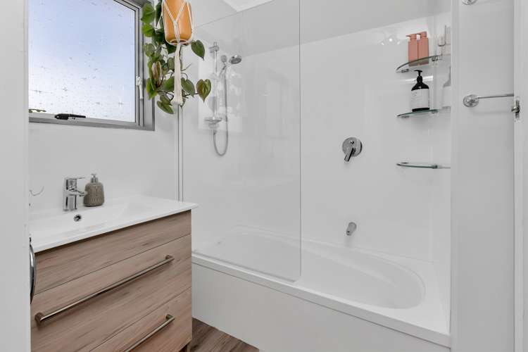 22 Toetoe Road Otaika_19