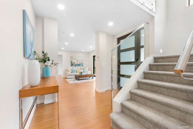 7 Han Court Glen Eden_1