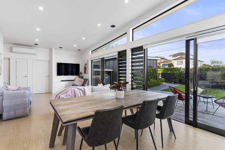 15 Beach Road Mellons Bay_7