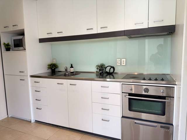 6A/32 Eden Crescent City Centre_2